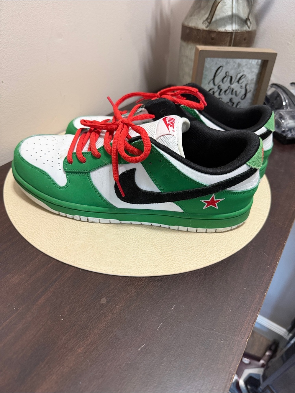 Men Green White Black Athletic Sneakers with Red Accents